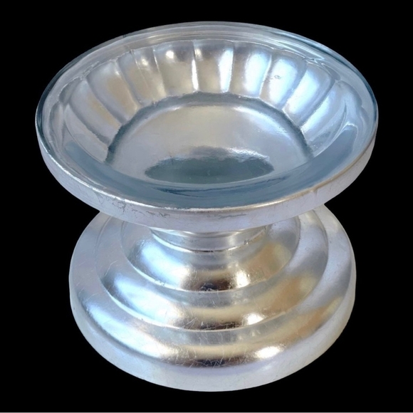 Fiberglass Stand Planter Stand Silver Tone Cake Stand Statue Base Podium - Picture 1 of 4